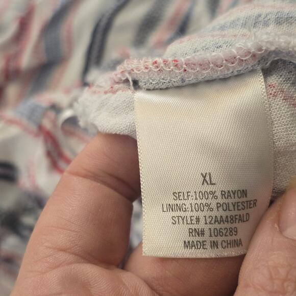 Striped Ruffle Tank Top - Picture 4 of 4